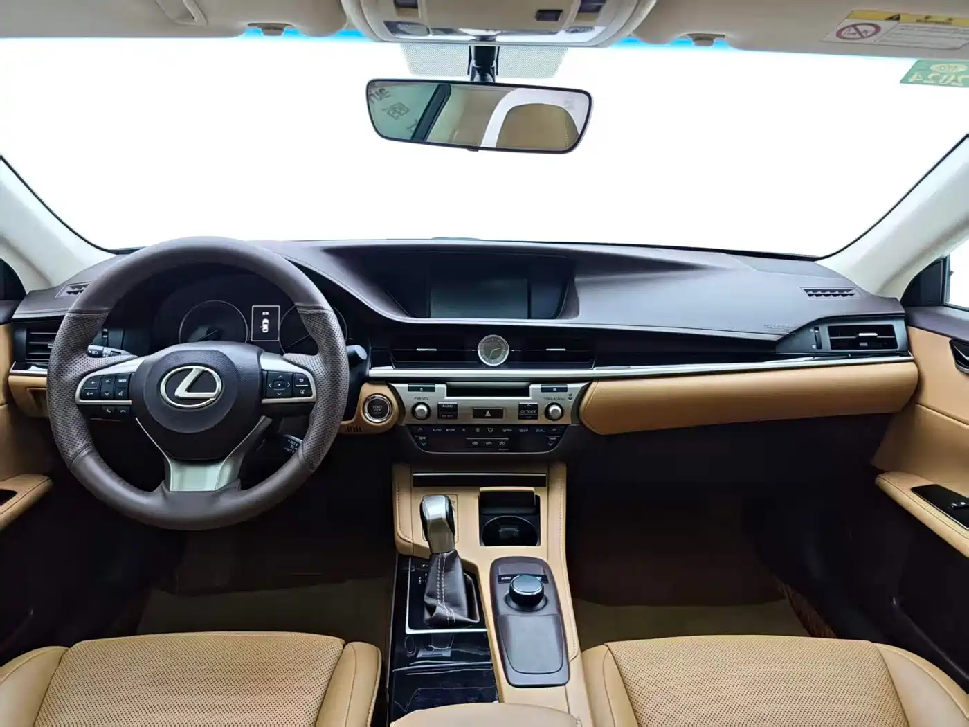 Lexus ES 2015 200 Elite Edition фото 7