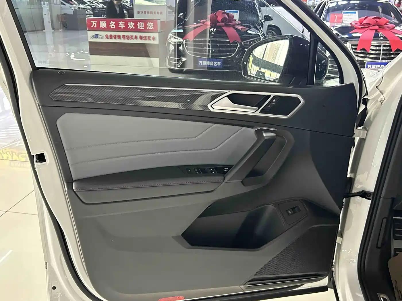 Volkswagen Tiguan X 2022 330TSI 2WD Flagship Edition фото 11