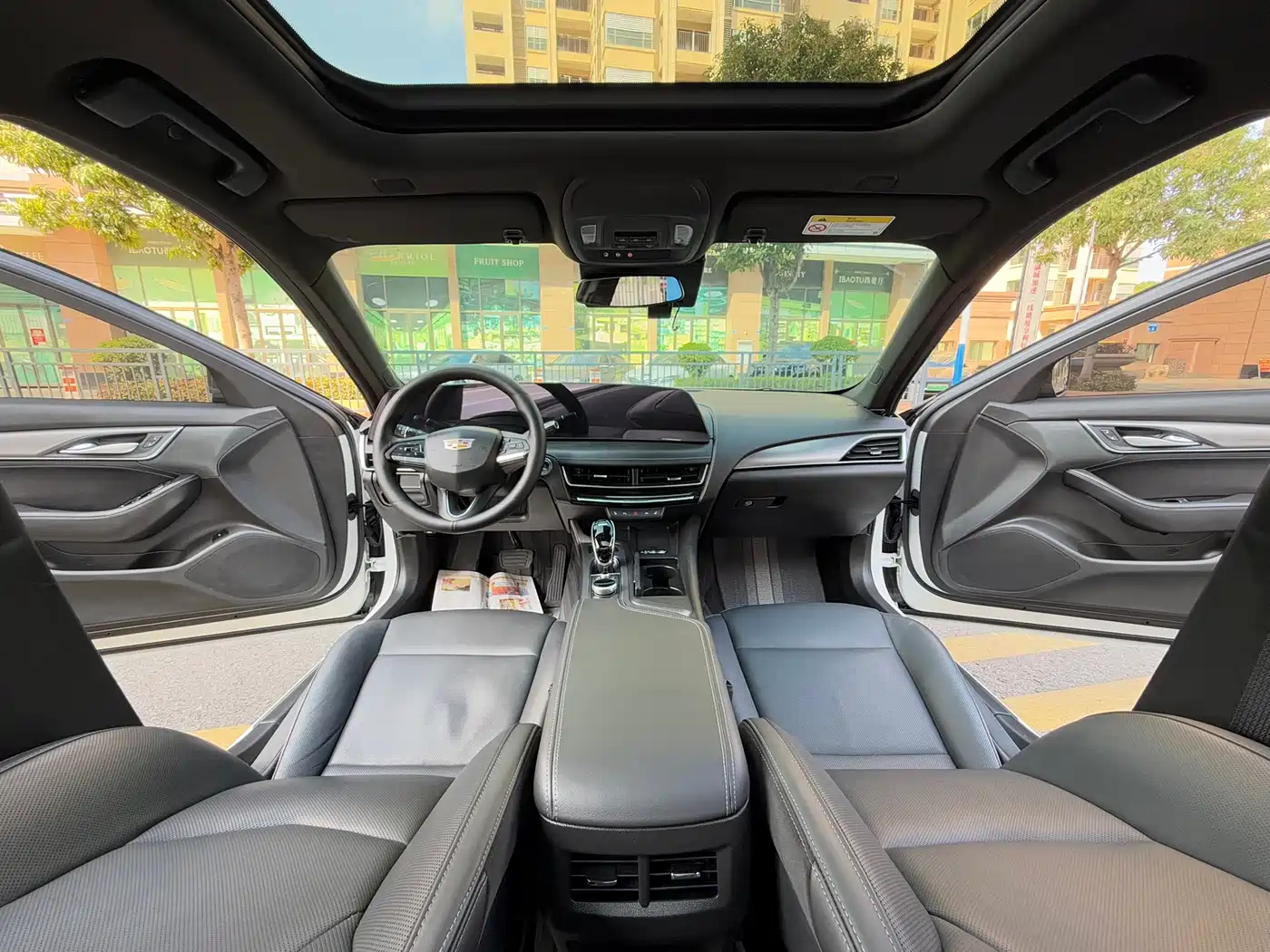 Cadillac CT5 2024 28T Luxury Model Pro фото 29