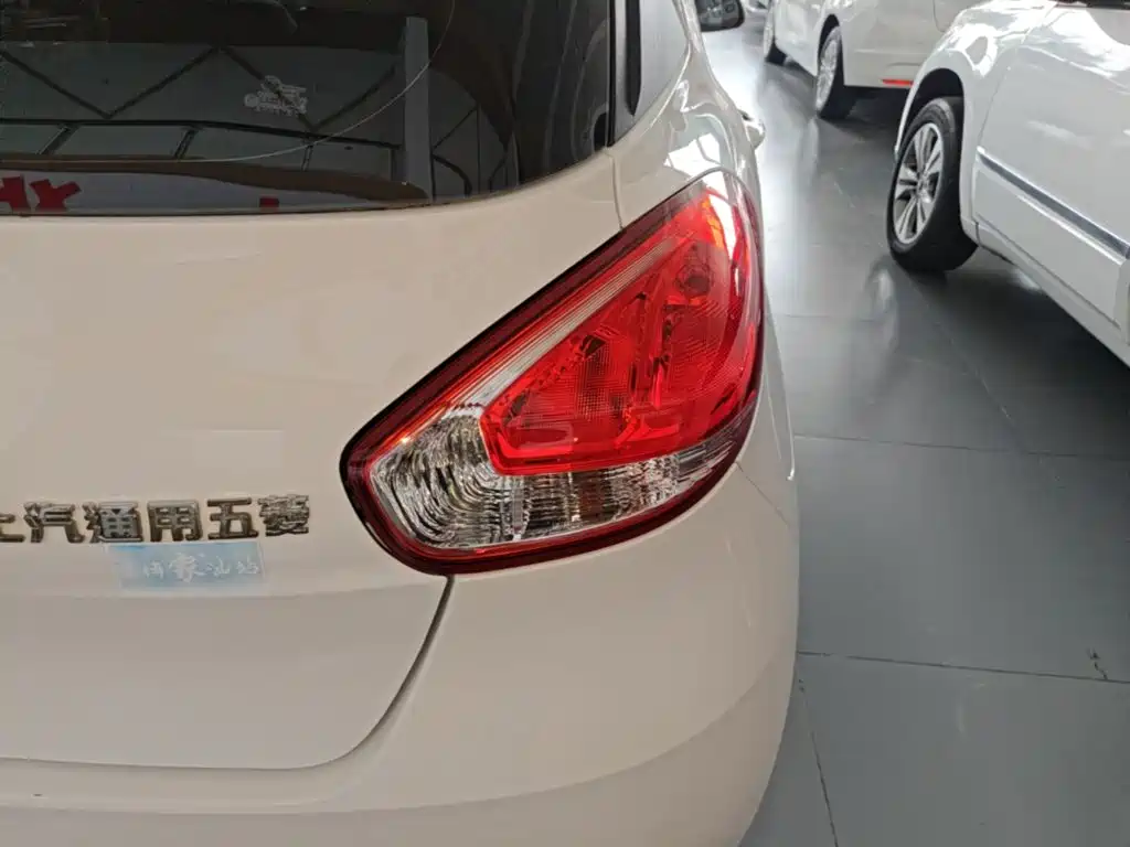 Фото 8 - Baojun 310