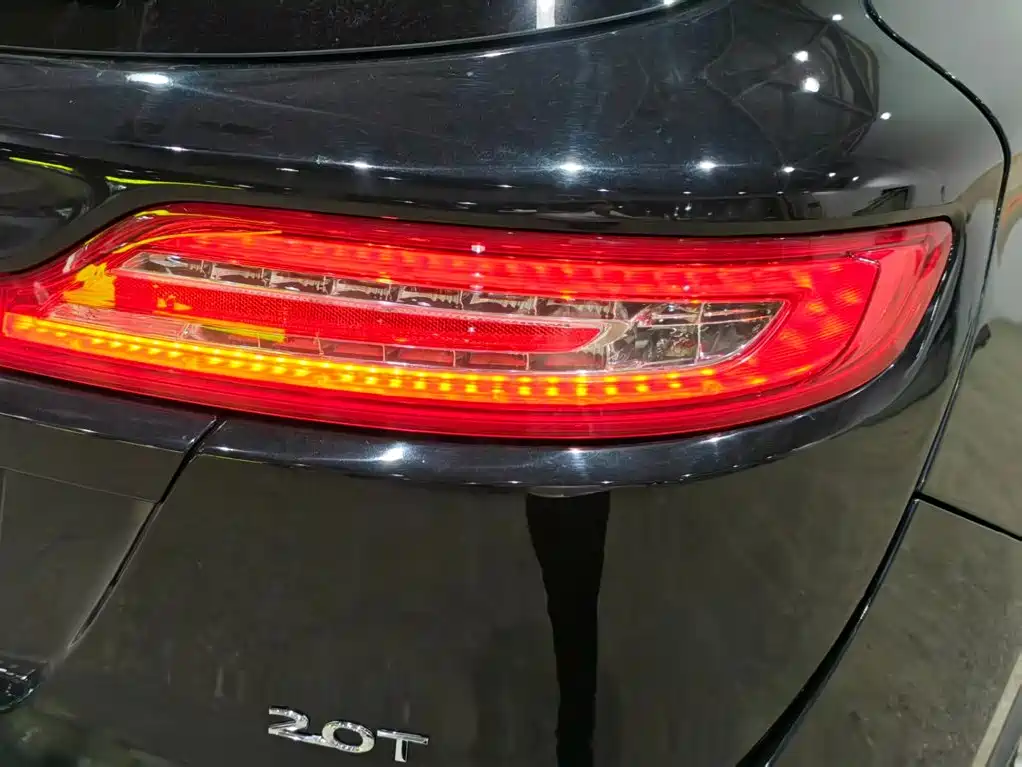 Lincoln MKC 2018 2018 2.0T FWD Premium Edition