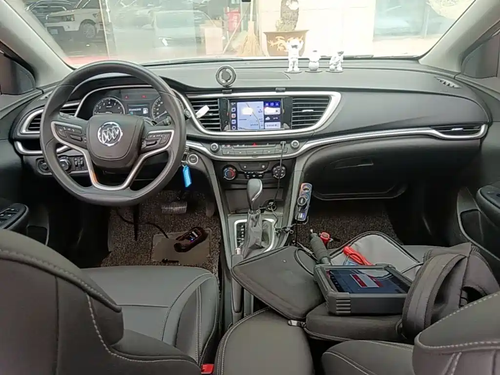 Фото 10 - Buick Excelle