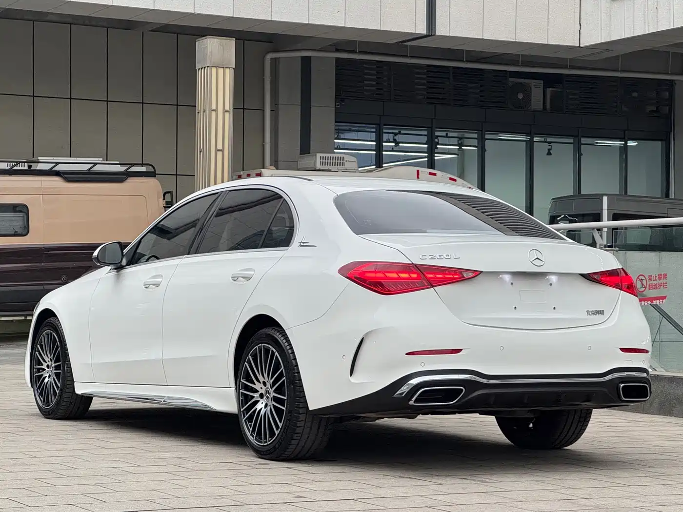 Mercedes-Benz C-Class 2023 C 200 L Sport фото 6