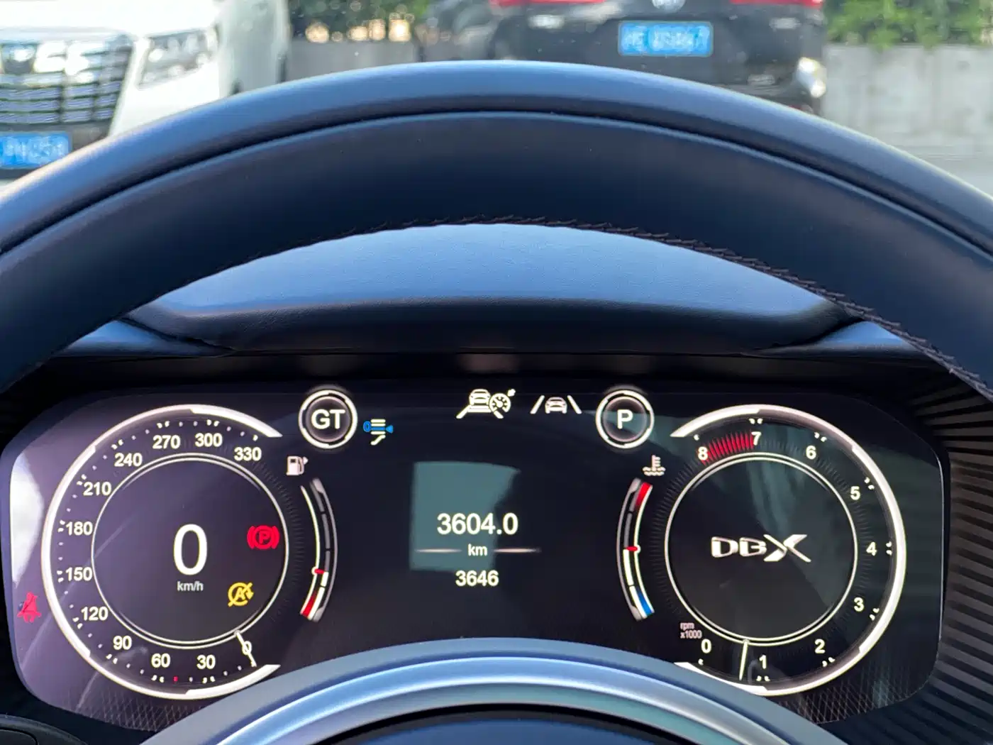 Aston Martin DBX 2024 2023 4.0T V8