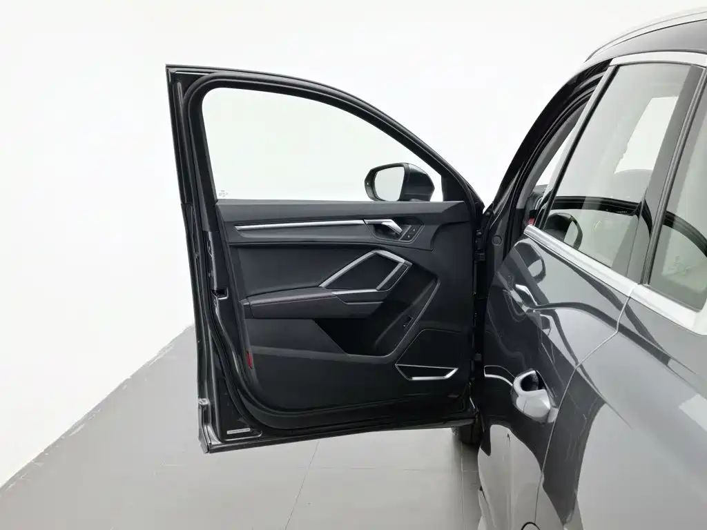 Audi Q3, миниатюра 8