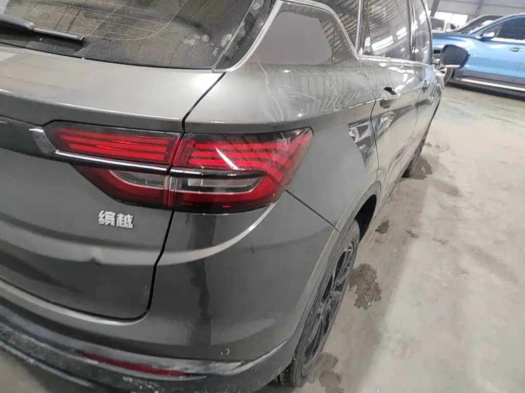 Photo 8 - Geely Binyue