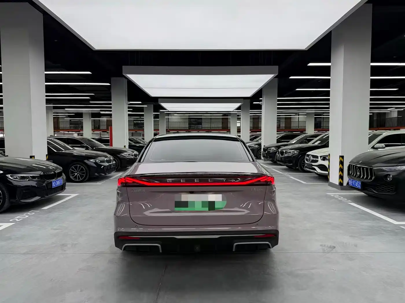 Geely Galaxy Galaxy L6 2024 125km Creative Edition фото 16