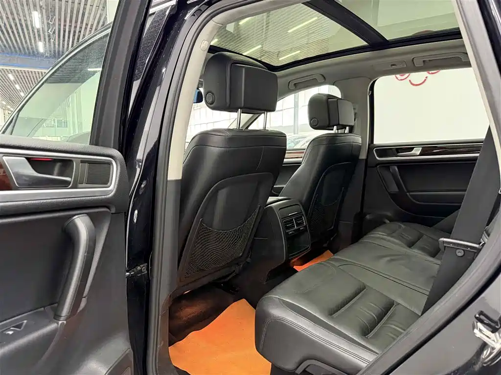 Volkswagen Touareg 2011 3.0TDI Diesel Standard фото 22