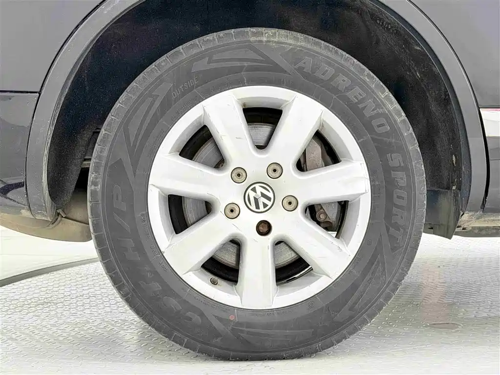 Volkswagen Touareg 2011 3.0TDI Diesel Standard фото 10