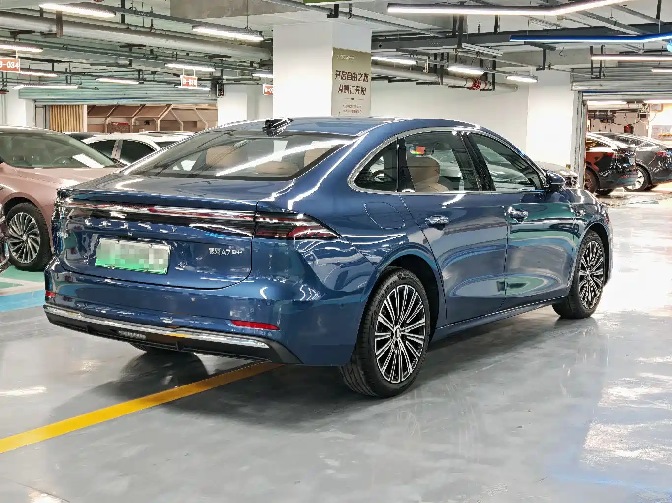 Geely Galaxy Galaxy A7 2025 EM-i фото 16