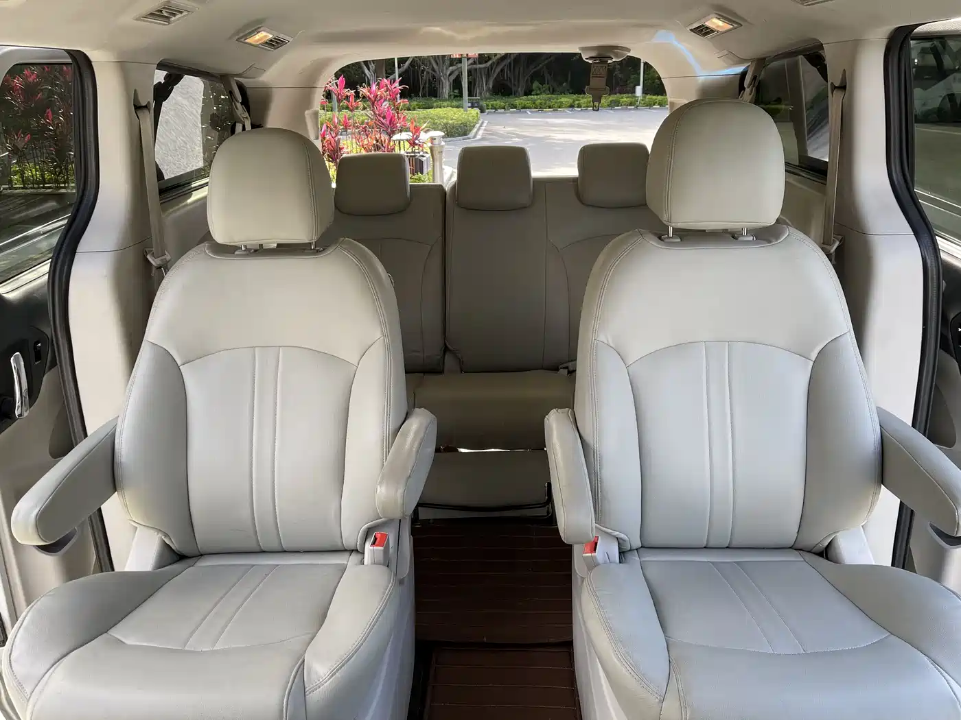 SAIC Maxus Maxus G10 2014 2.0T Automatic Luxury Executive Edition фото 7