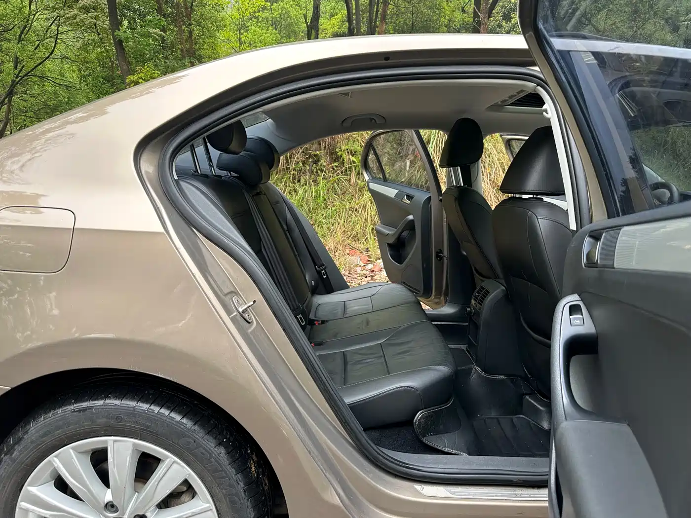 Volkswagen Sagitar 2015 230TSI Automatic Comfort фото 15
