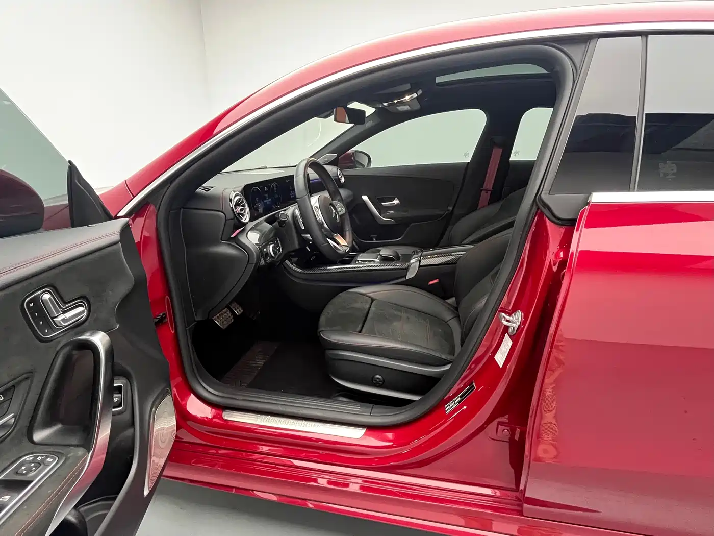 Mercedes-Benz CLA (Import) 2020 CLA 200 фото 20