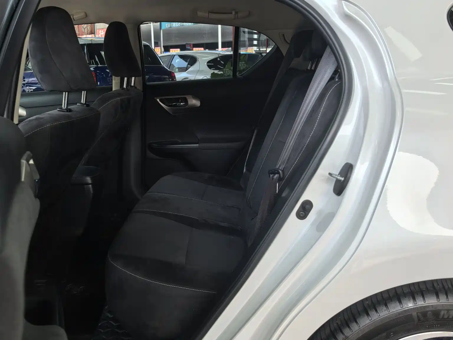 Фото 6 - Lexus CT