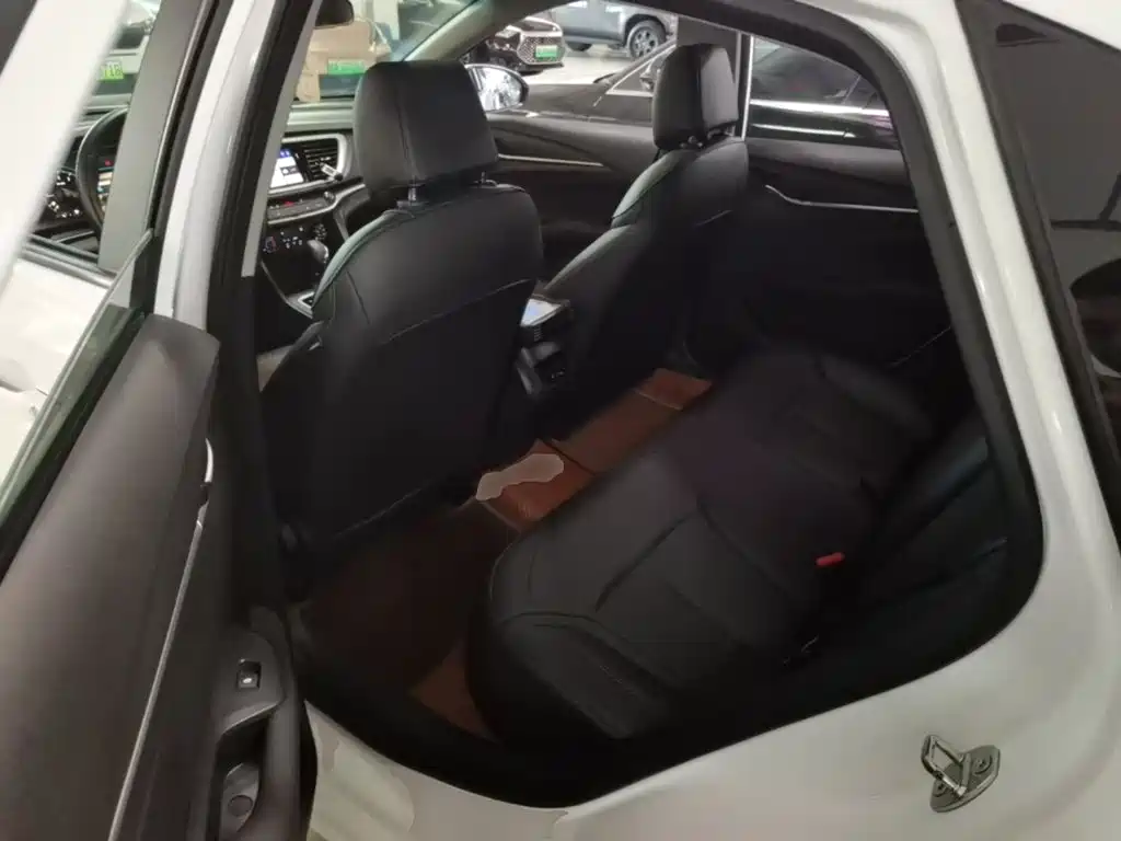 Photo 17 - Buick Excelle