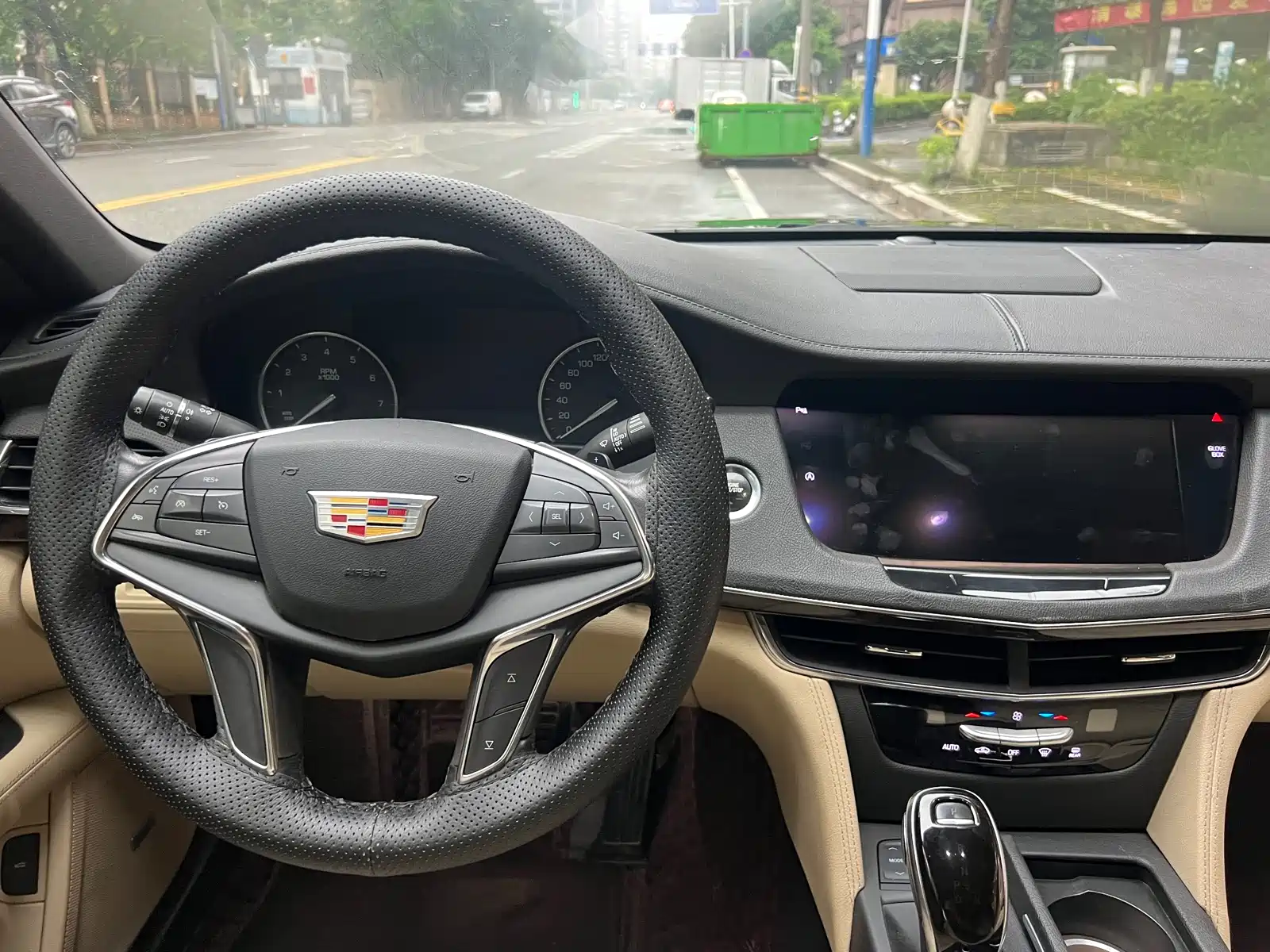 Фото 28 - Cadillac CT6