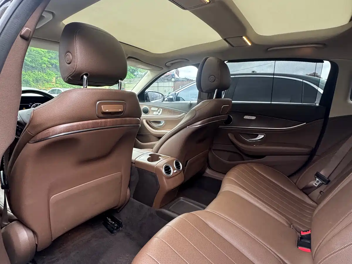 Mercedes-Benz E-Class 2016 E 300 L Luxury фото 14