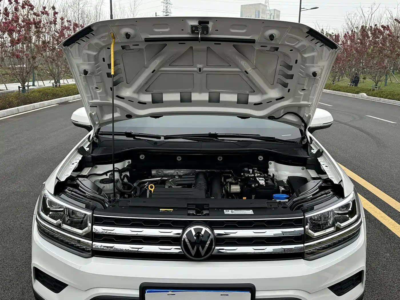 Volkswagen Tharu 2022 280TSI FWD Luxury Edition фото 10