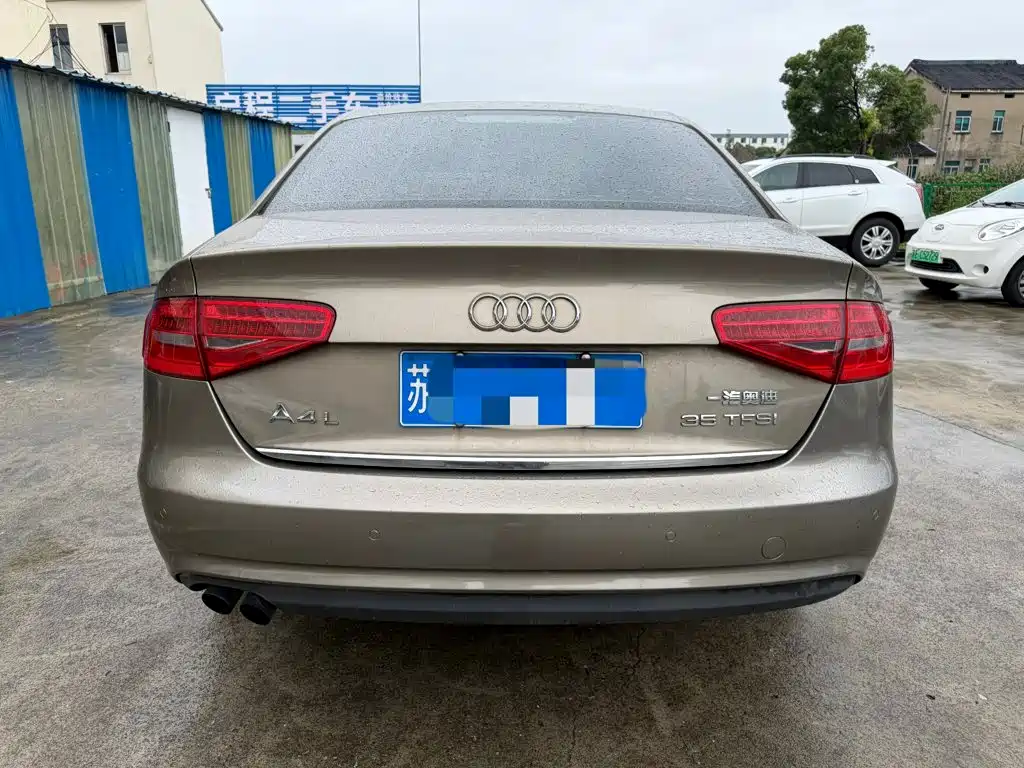 Photo 6 - Audi A4L