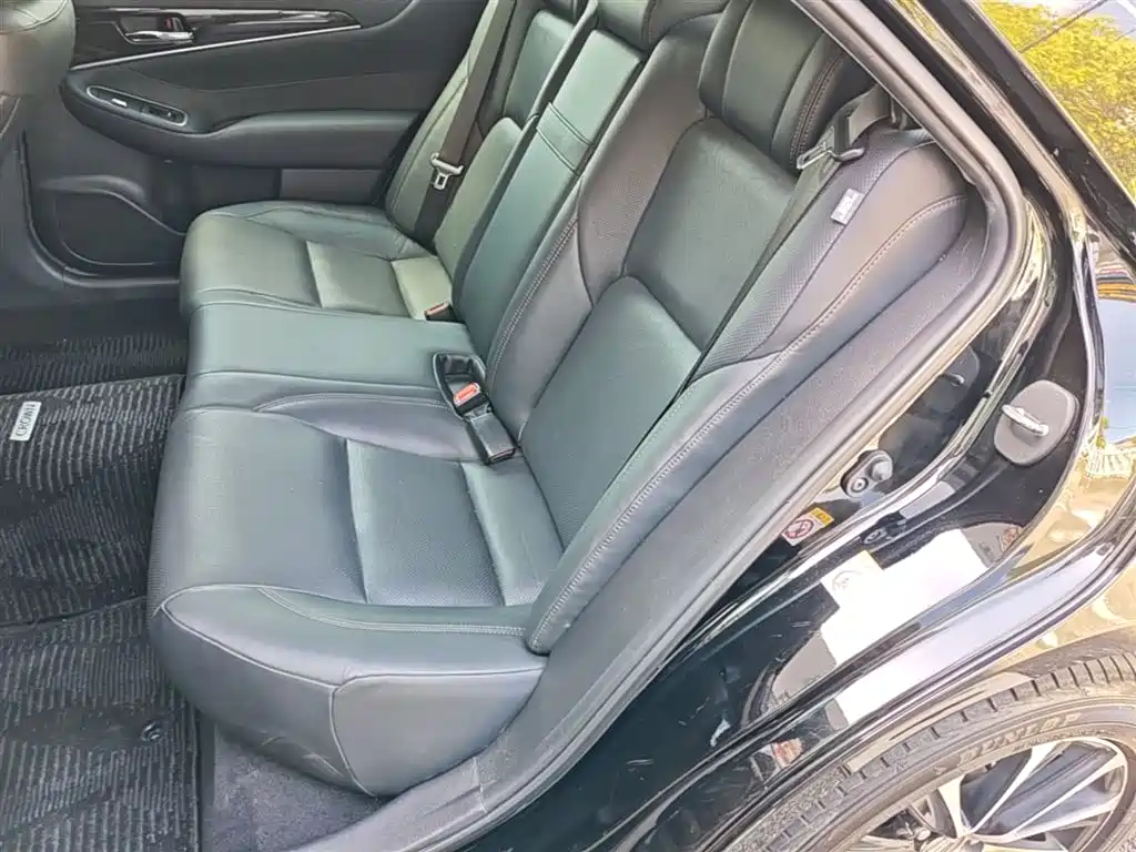 Toyota Crown 2018 2.0T Fashion Edition фото 24