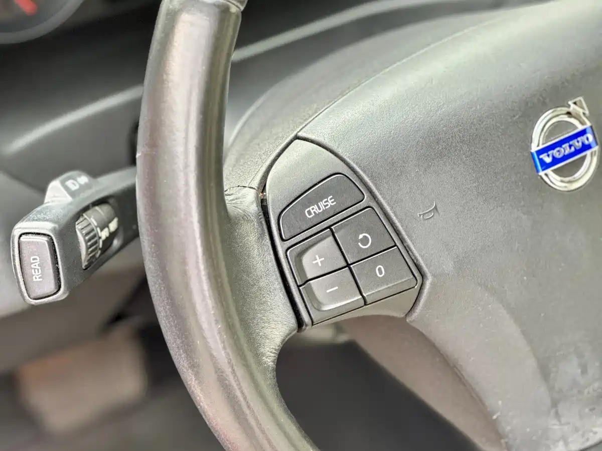 Volvo C30 2013 2013 2.0L Dynamic Edition