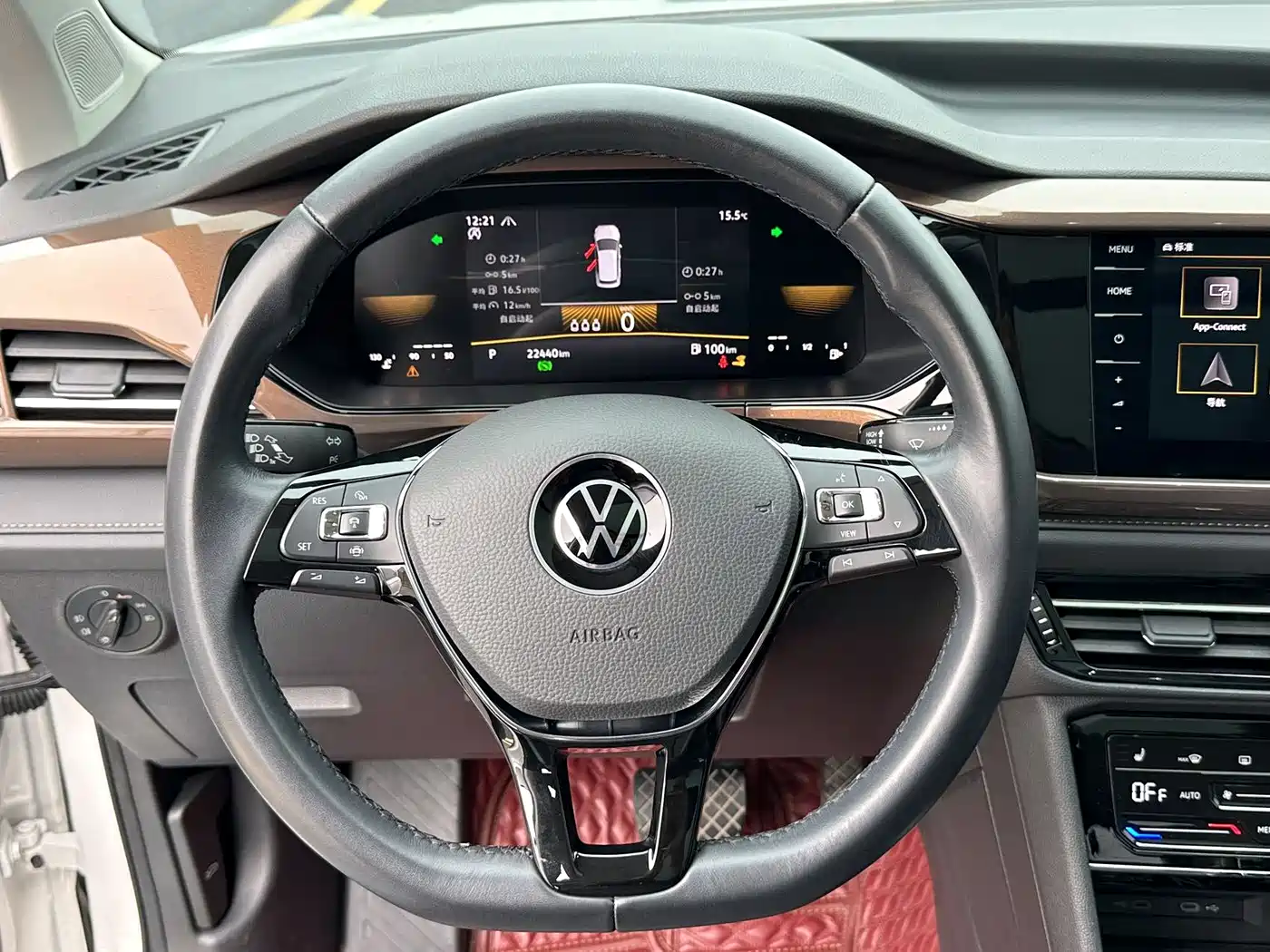 Volkswagen Tharu 2022 280TSI FWD Luxury Edition фото 9