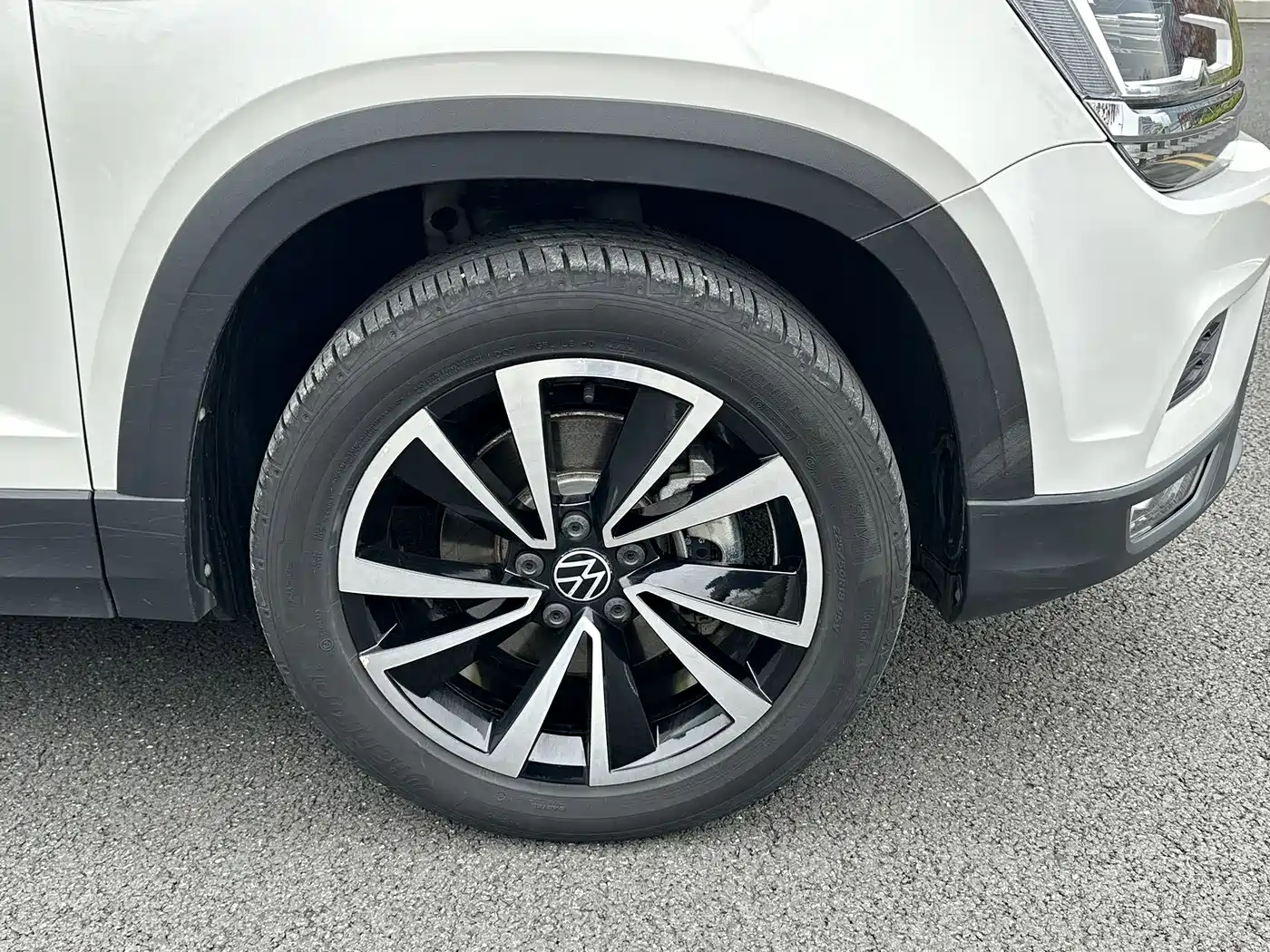 Volkswagen Tharu 2022 280TSI FWD Luxury Edition фото 16
