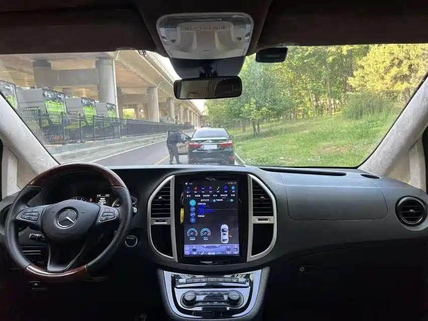 Mercedes-Benz Vito 2018 2.0T Business Edition China VI фото 9