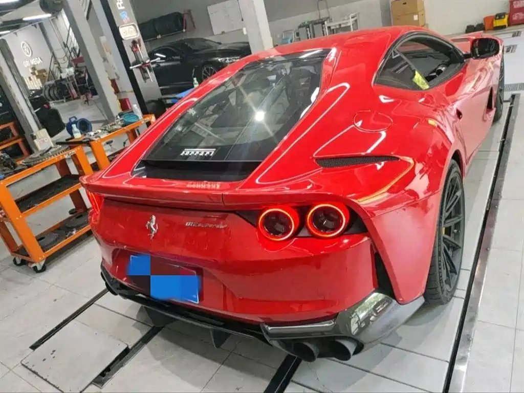 Ferrari 812 2019 2017 6.5L Superfast