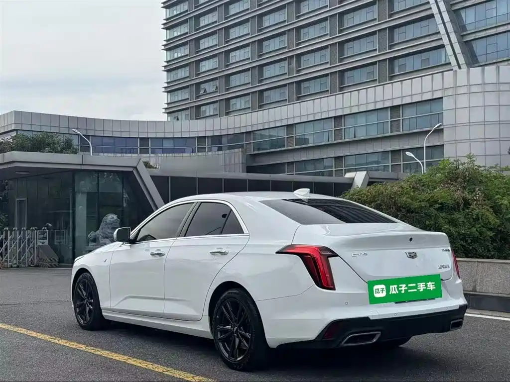 CADILLAC CT4