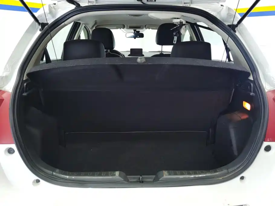 Haval H1 2015 2015 1.5L AMT Luxury