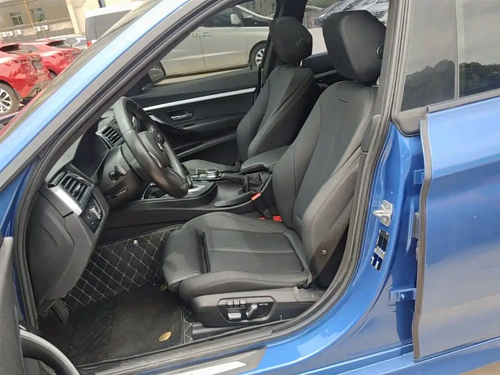 BMW 3 Series GT 2019 320i M Sport Package фото 15