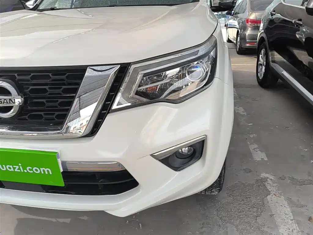 Nissan Terra 2019 2018 2.5L Automatic AWD Flagship