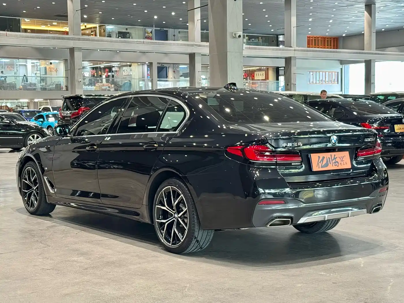 BMW 5 Series 2023 530Li Premium M Sport Package фото 14