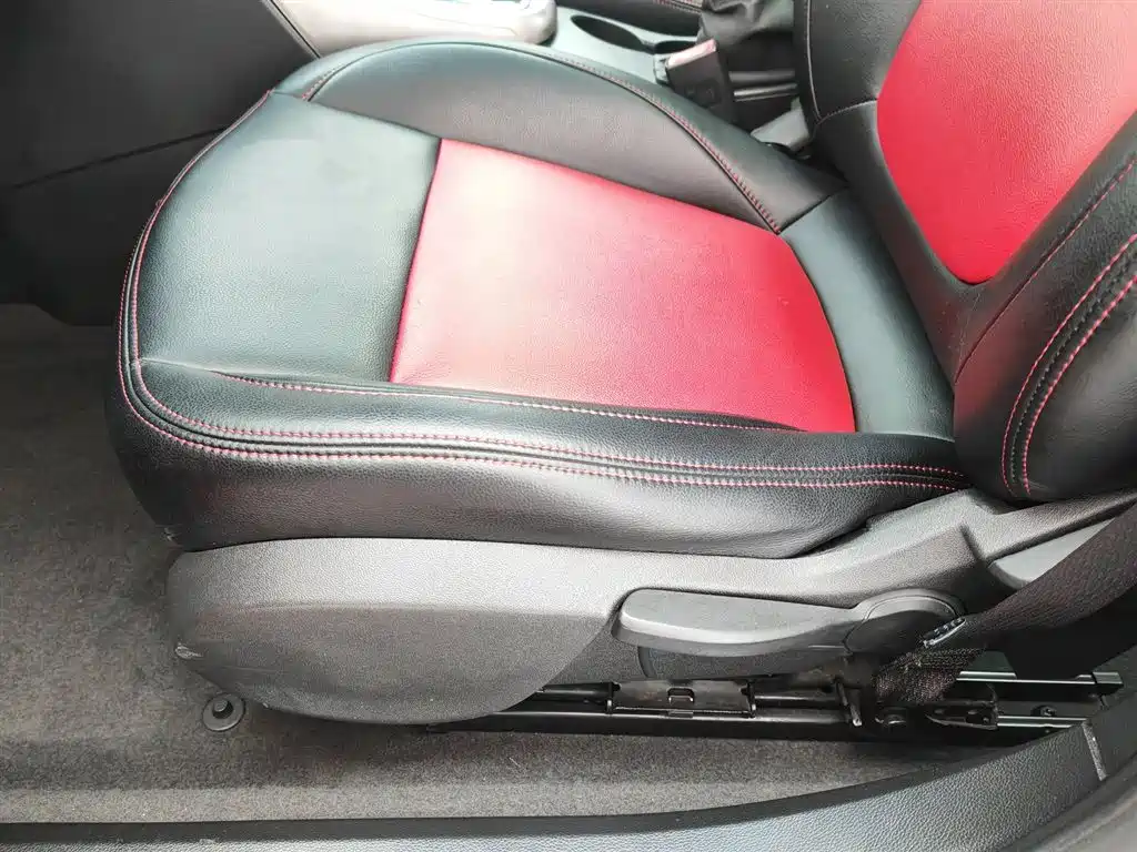 Buick Excelle 2014 XT 1.6L Automatic Fashion фото 20