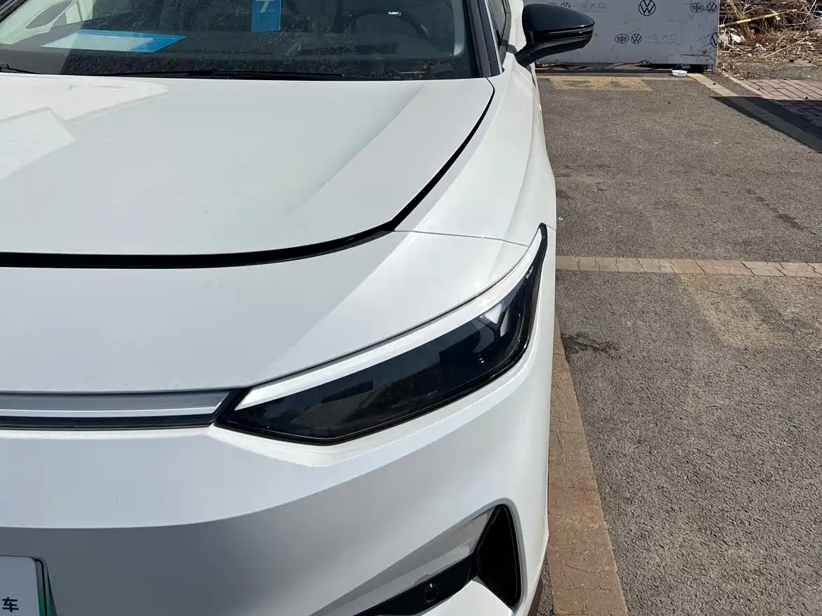 VOLKSWAGEN ID.7 VIZZION