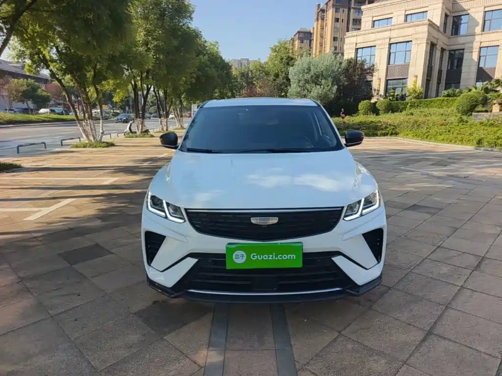Фото 3 - Geely Coolray