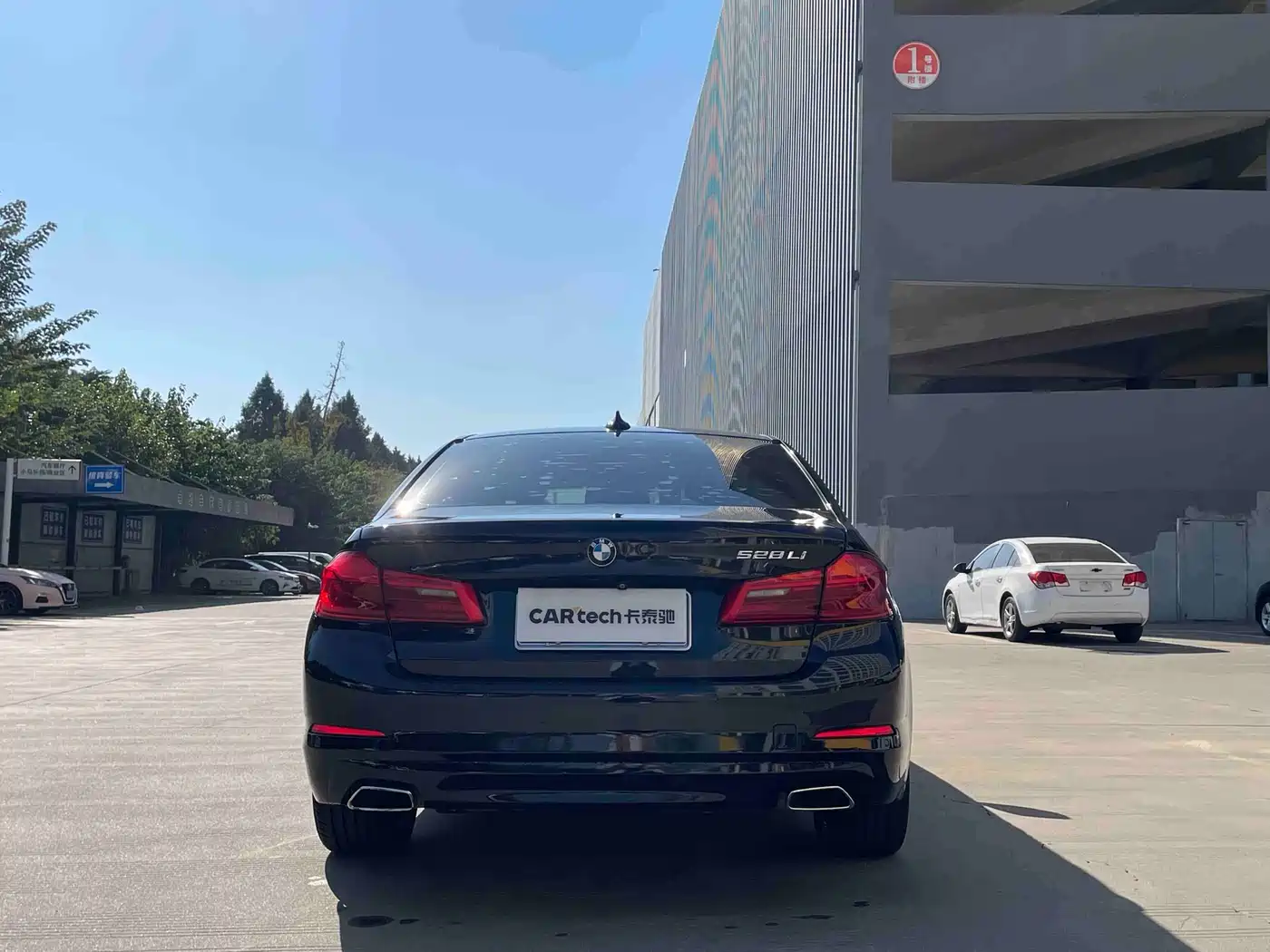 BMW 5 Series 2018 528Li Launch Special Edition фото 5