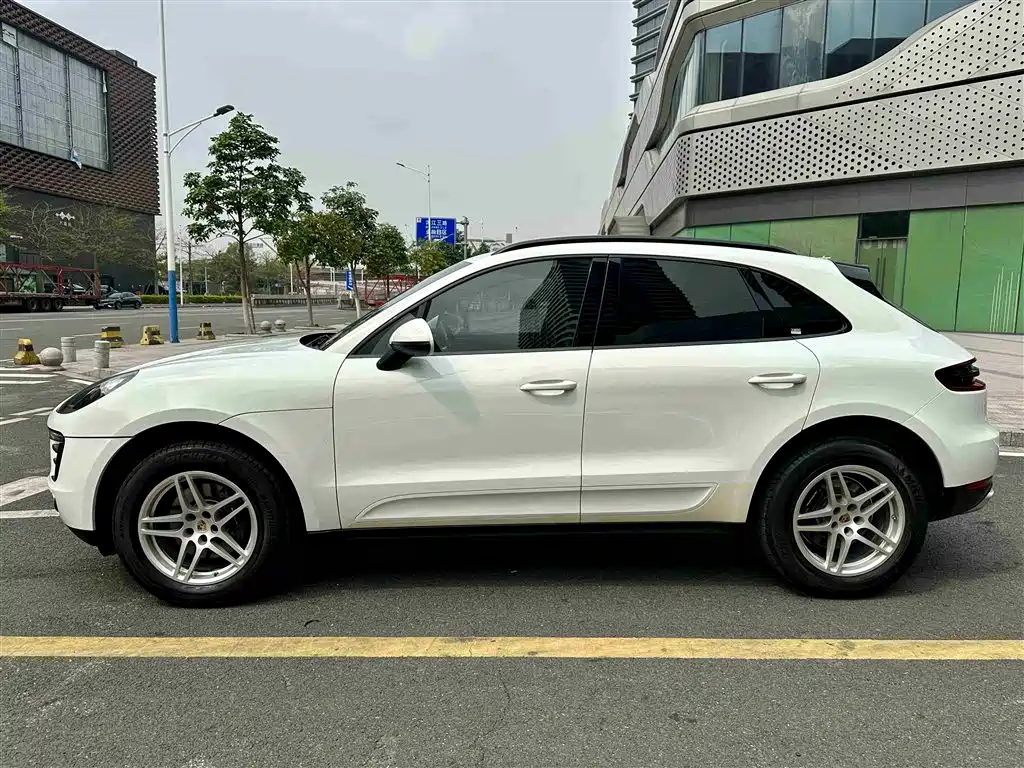 Porsche Macan 2014 Macan 2.0T фото 10