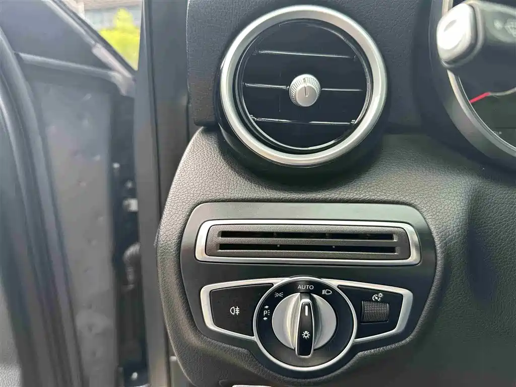 Mercedes-Benz C-Class 2019 C 260 L Sport фото 17