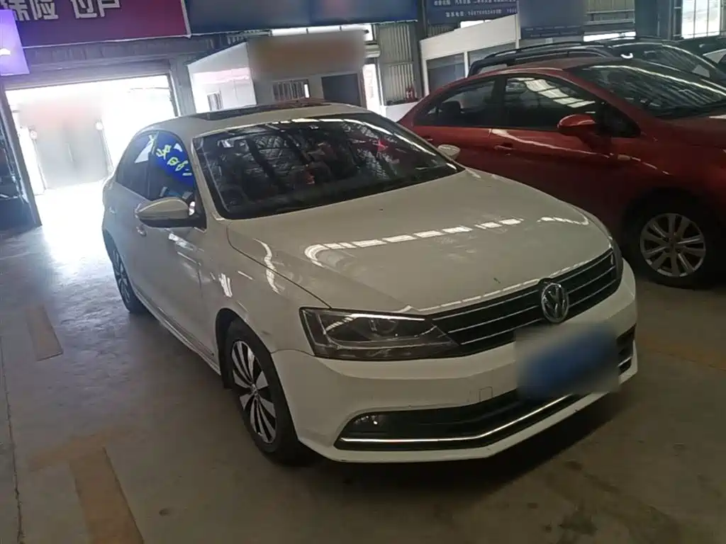 Volkswagen Sagitar 2017 180TSI Auto Exclusive Edition фото 4