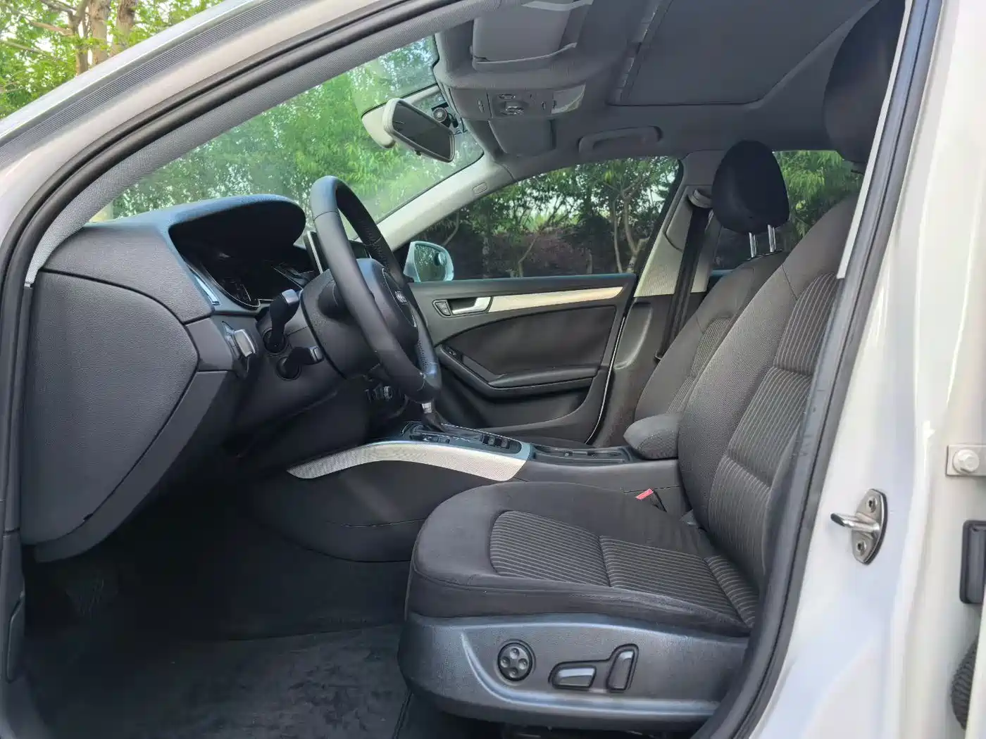 Audi A4L 2013 35 TFSI Automatic Standard фото 7
