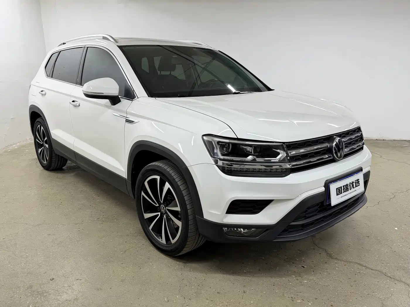 Volkswagen Tharu 2022 280TSI FWD Luxury Edition фото 3