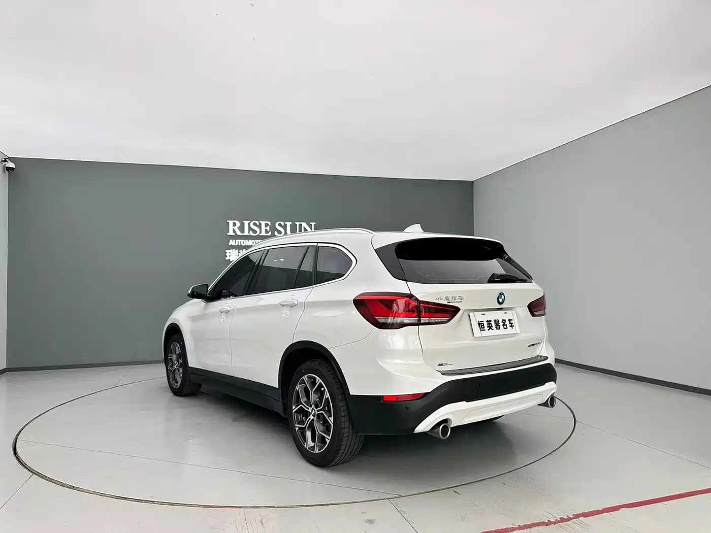 BMW X1 2022 sDrive25Li Leading фото 7