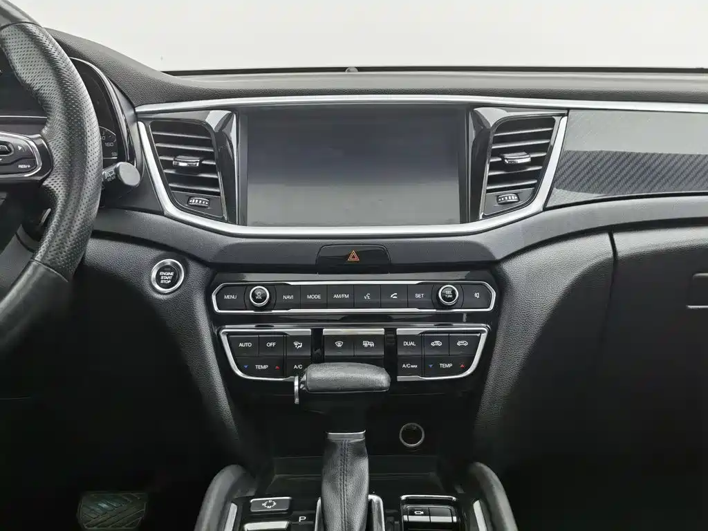 GAC Trumpchi Trumpchi GS7 2017 2017 320T 2WD Luxury Smart Connect