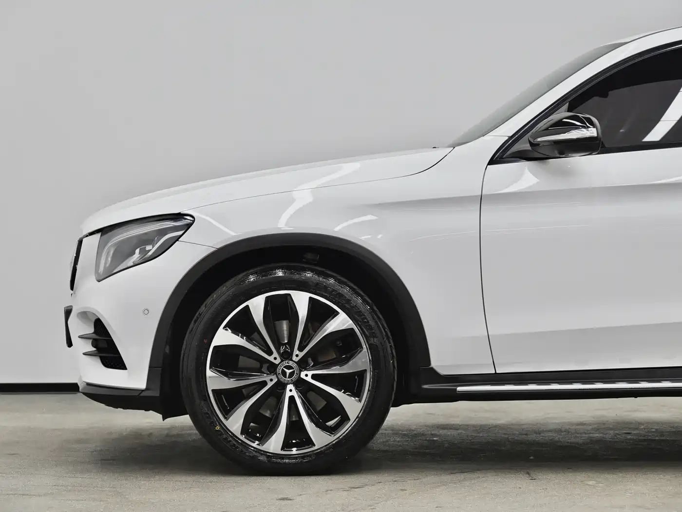 Mercedes-Benz GLC Coupe 2019 GLC 260 4MATIC Coupe SUV фото 25