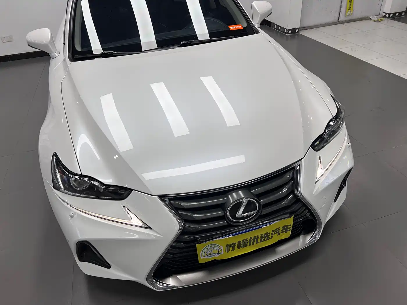Lexus IS 2017 300 Leading Edition фото 4