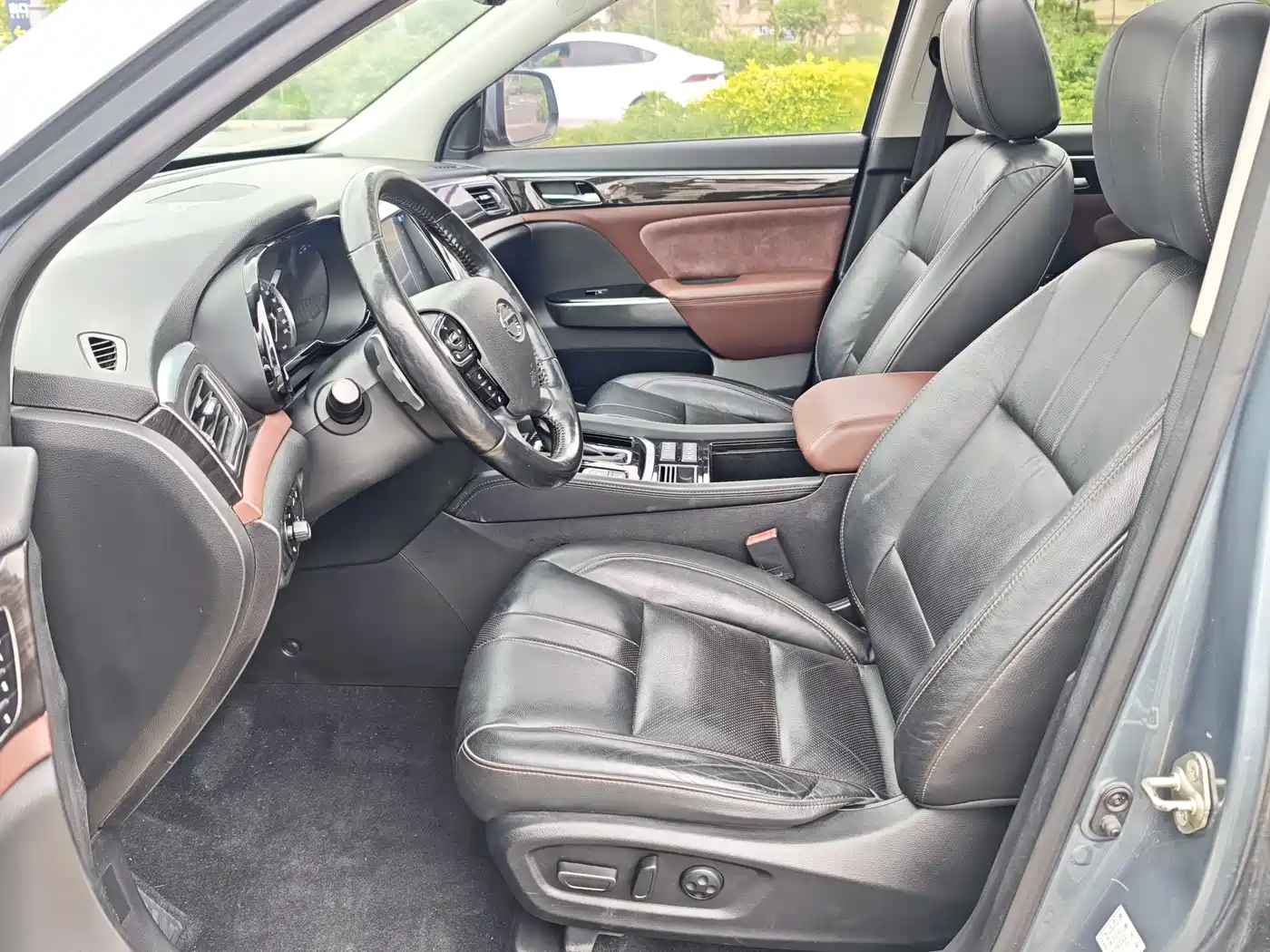 GAC Trumpchi Trumpchi GS8 2017 320T 2WD Luxury Smart Connect (7-seater) фото 13