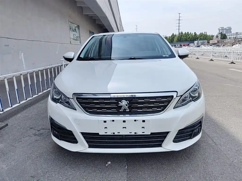 Peugeot 308 2016 1.6L Automatic Luxury фото 3