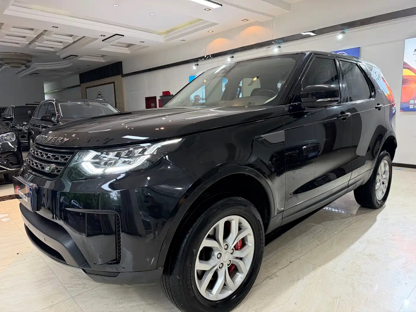 Land Rover Discovery 2018 3.0 SC V6 SE